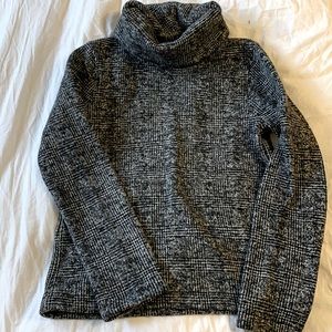 JCrew cowl neck houndstooth. Size medium. Super cozy.